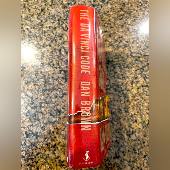 The Da Vinci Code by Dan Brown hardcover book. - Picture 3 of 6